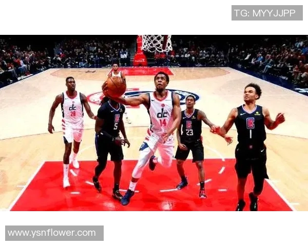 2018季后赛骑士与猛龙第三场激战回顾与精彩瞬间分析